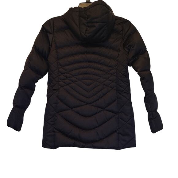 The North Face Women's Black Puffer Jacket Size M - Picture 2 of 14